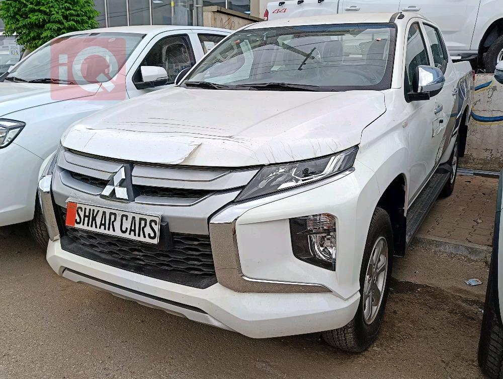 میتسوبیشی L200